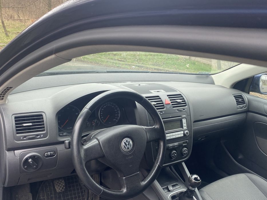 Volkswagen Golf 2007г 1,6 газ