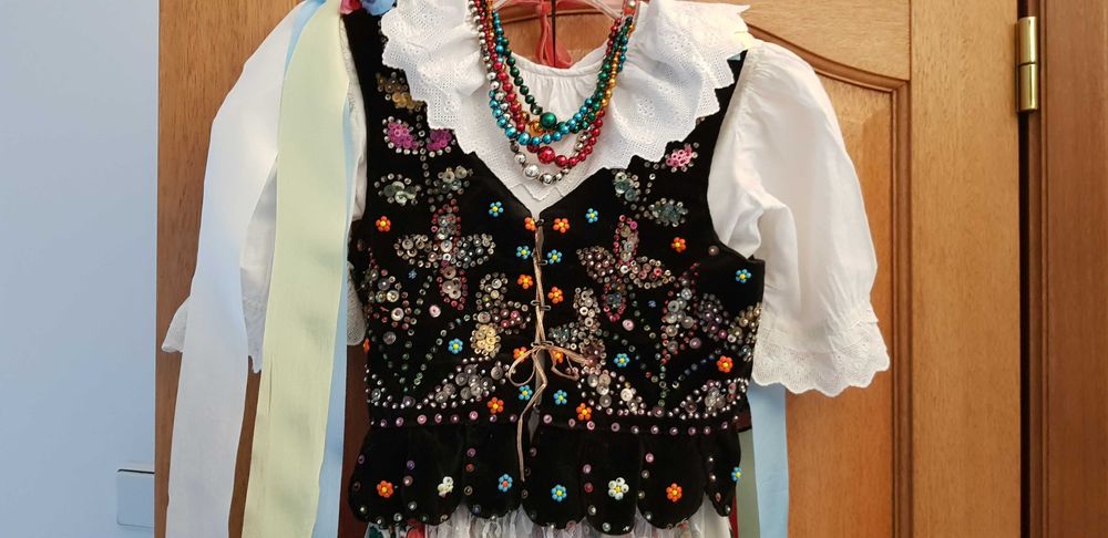 Krakowski stary strój dziewczęcy pamiątka 80~90lat