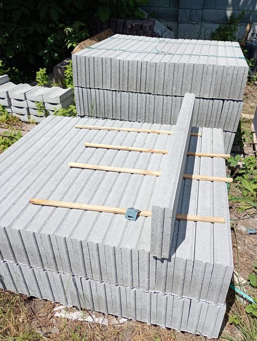 Поребрик з пазами. 6*20*1000см.