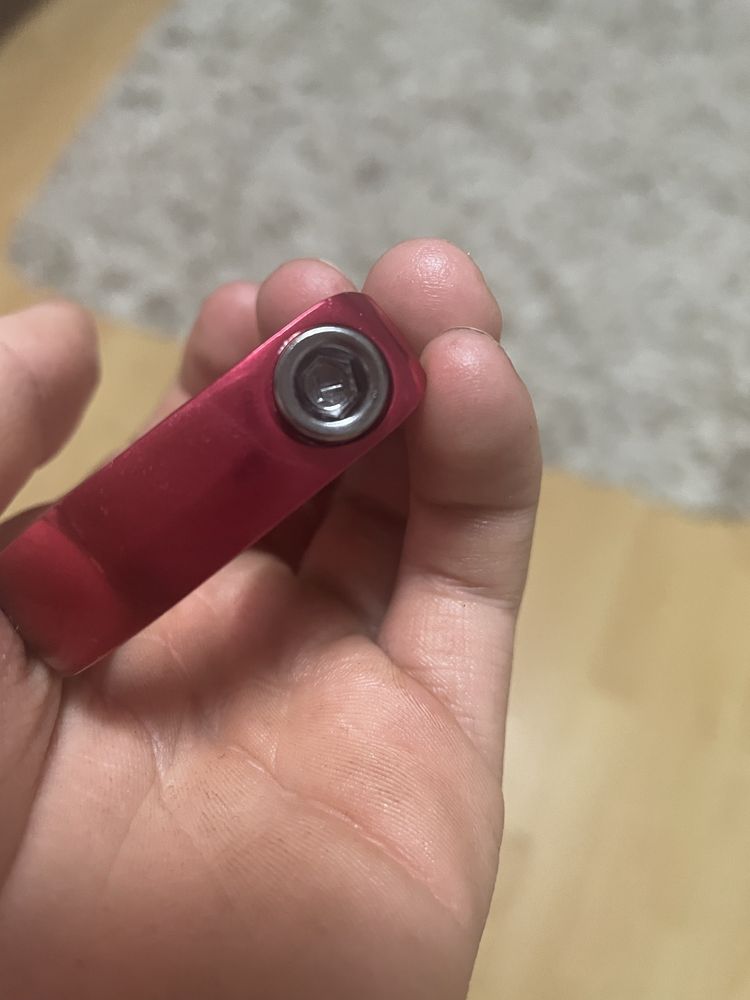 Zacisk sztycy reverse bolt camp 31,8mm red