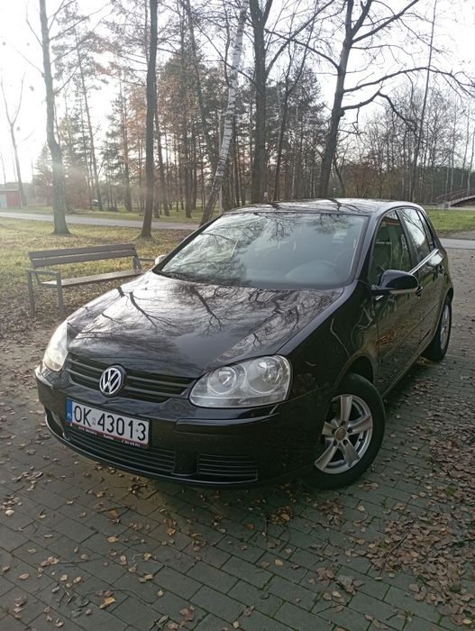Volkswagen Golf 5 w sam raz na pierwszy samochód dla młodego kierowcy