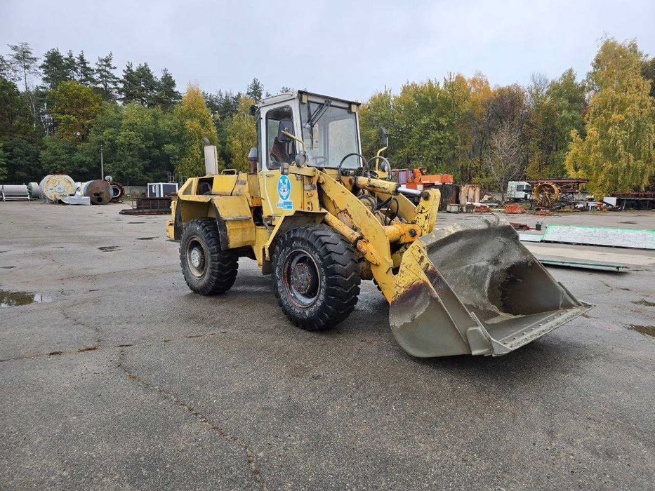 Фронтальний навантажувач LIEBHERR L521