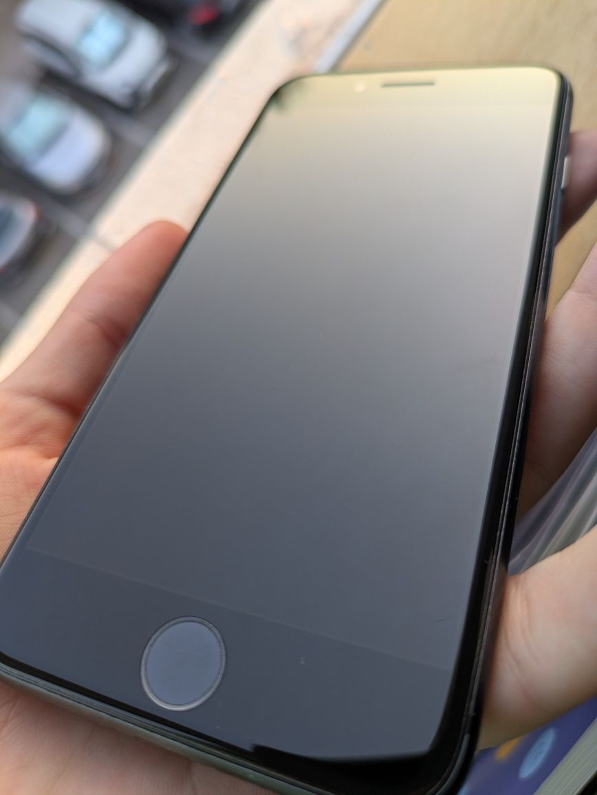 iPhone 8 64GB bom estado