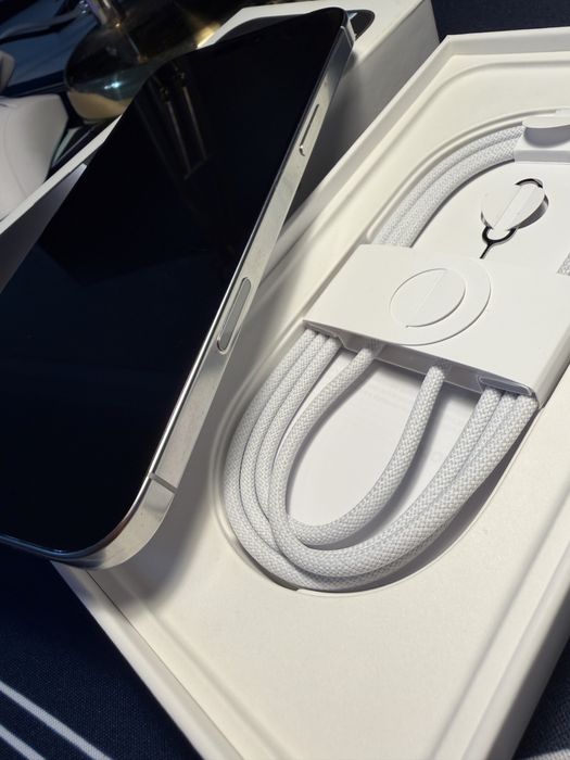 iPhone 16 Pro Max branco 512GB