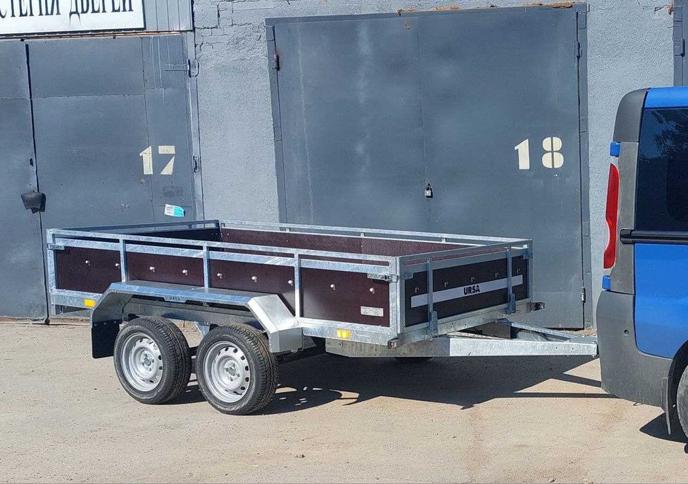 Прицеп легковий двохосьний