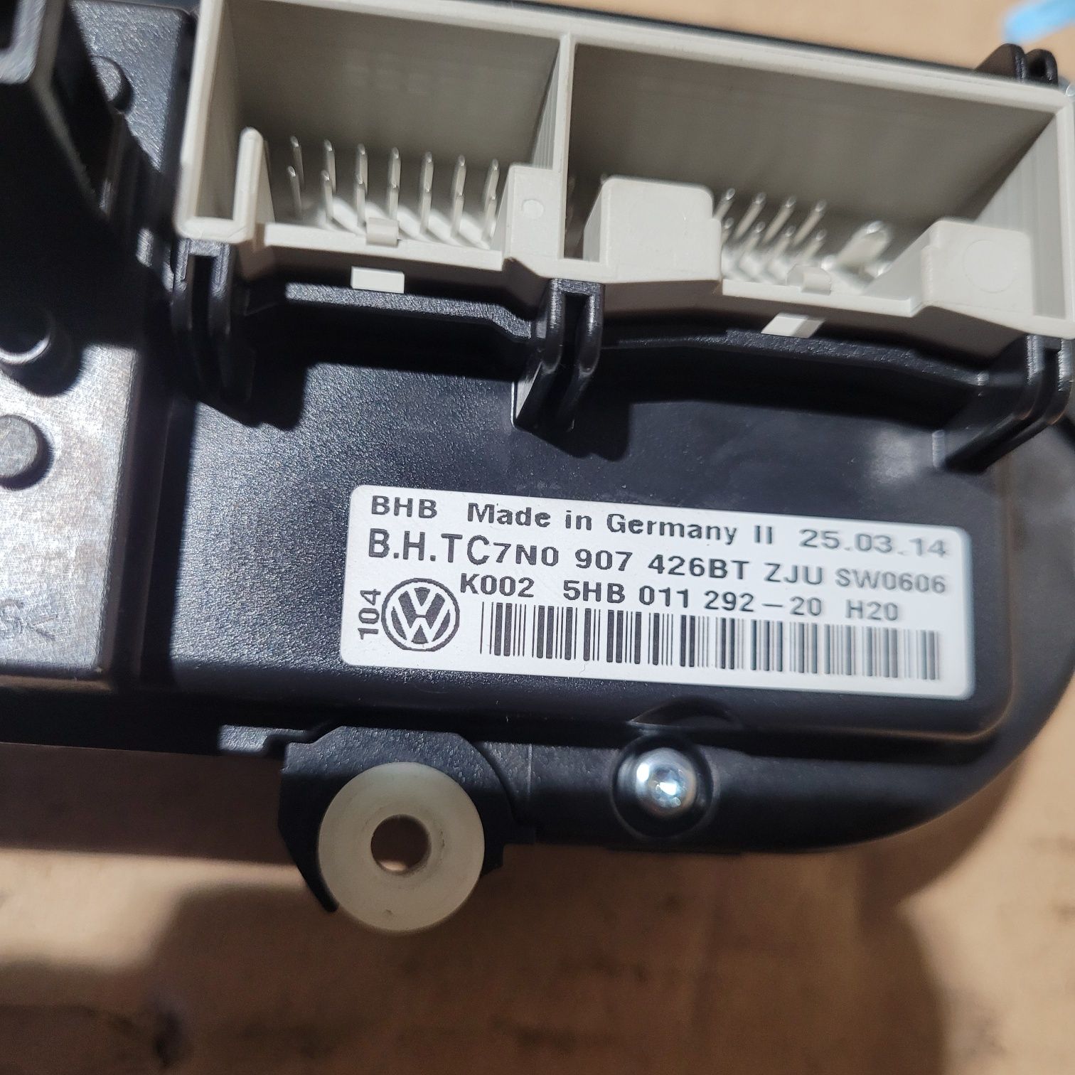 Panel nawiewu klimatyzacji vw Touran II passat b7 2014r