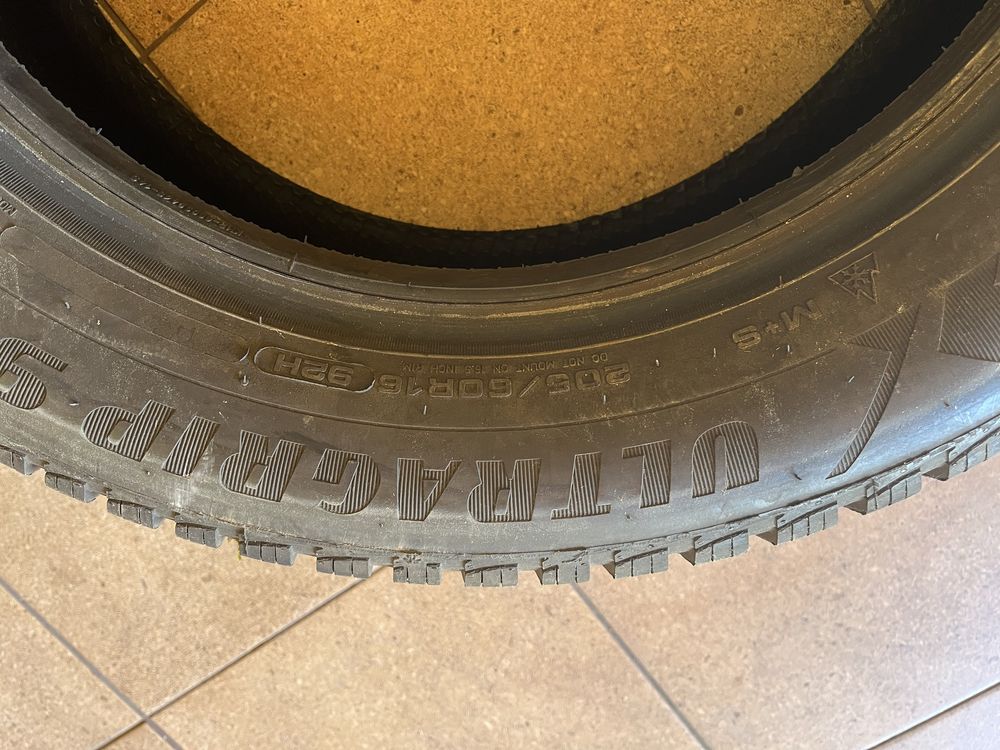 Opona Goodyear Ultra Grip 9 205/60/16 7mm