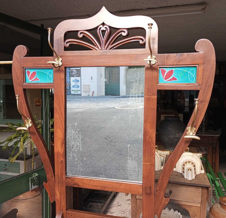 Antigo bengaleiro Arte Nova