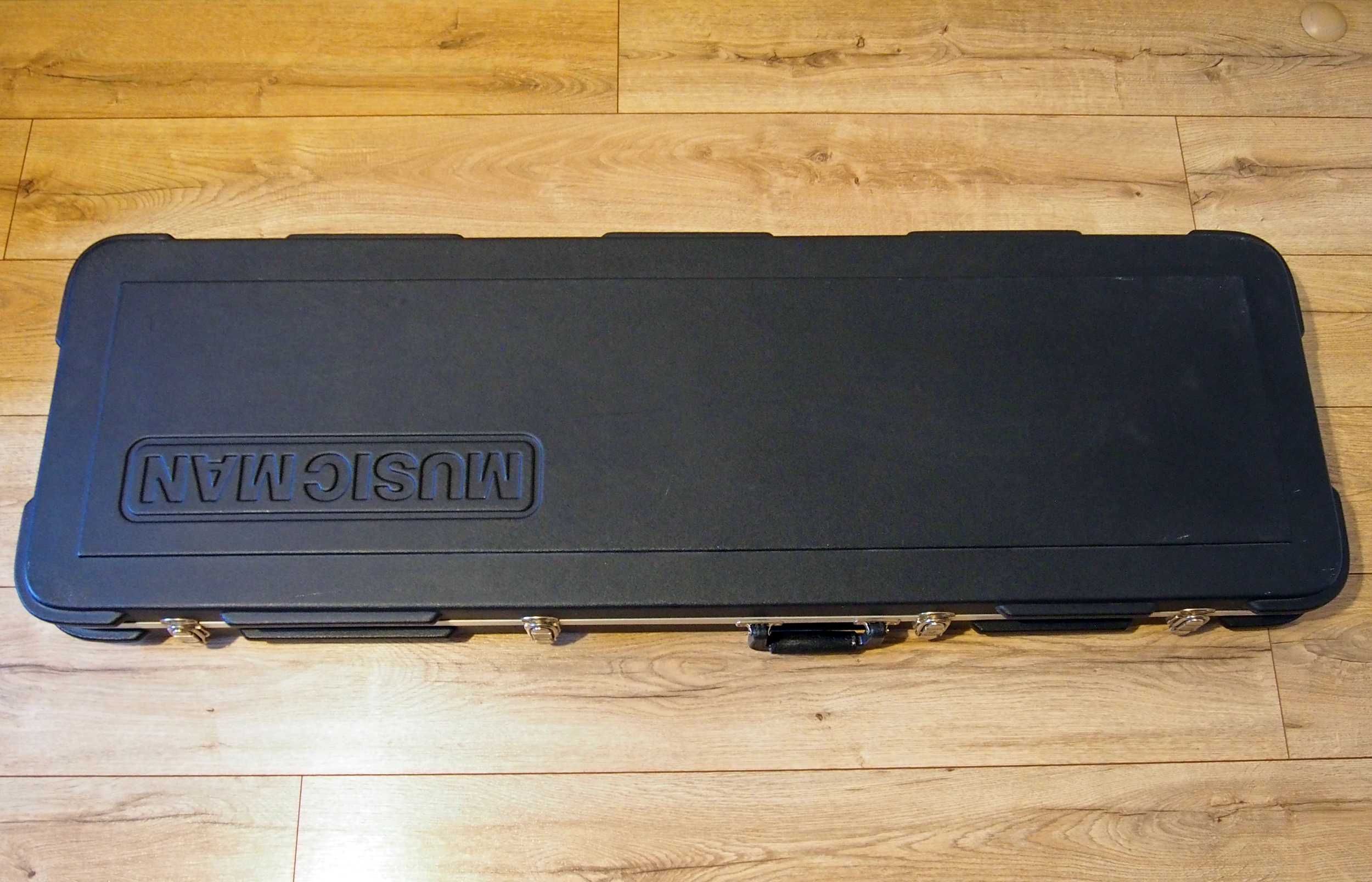Gitara Basowa Music Man Bongo 5 HH Sapphire Black