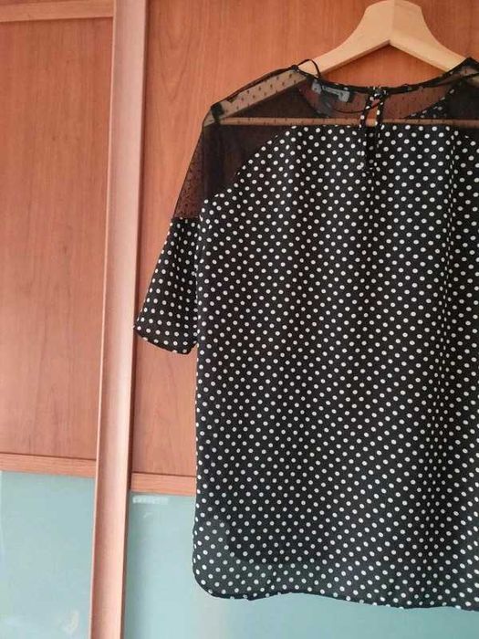 Blusa às bolinhas 40 nova