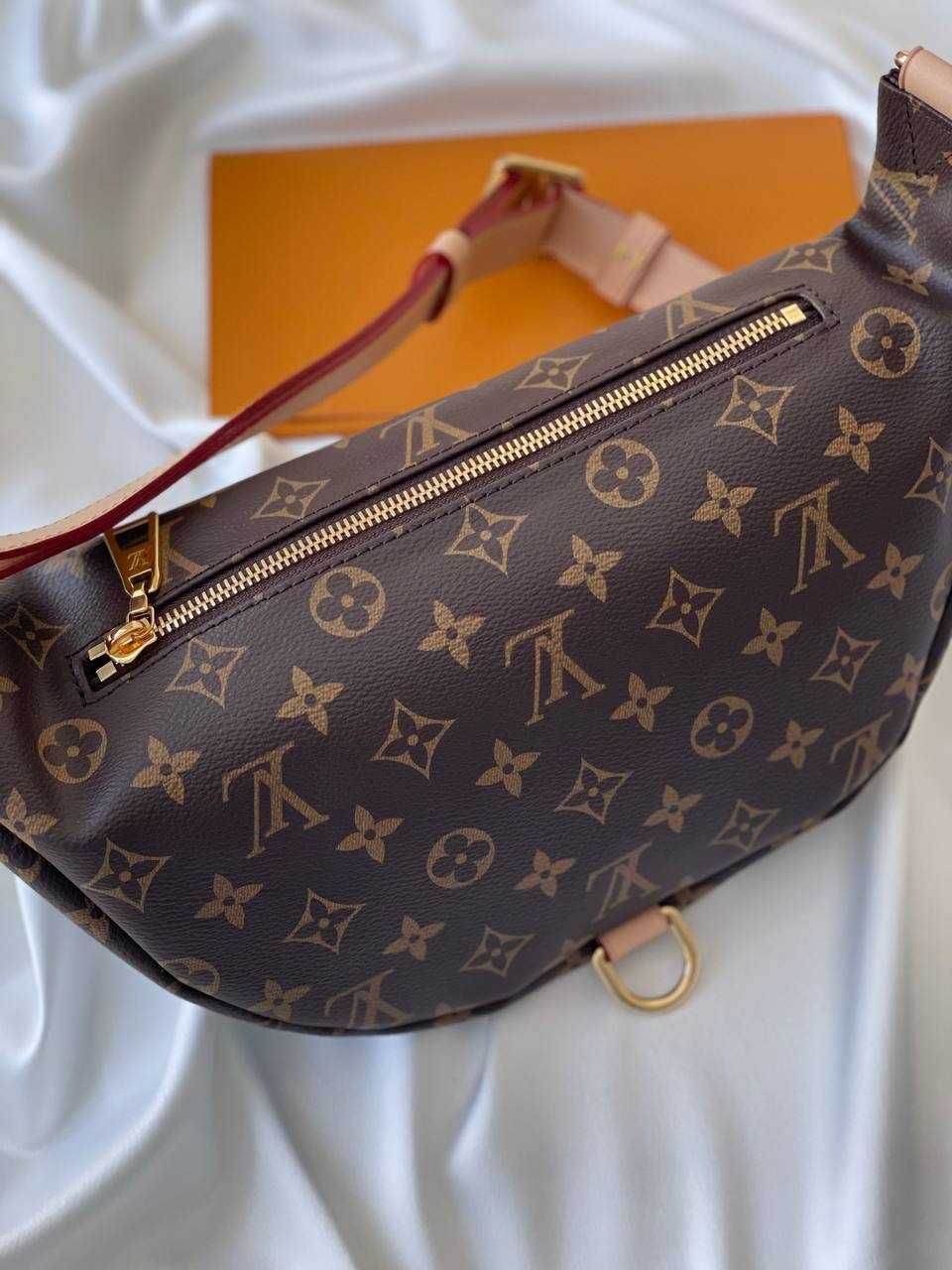 Бананка  Louis Vuitton Bumbag