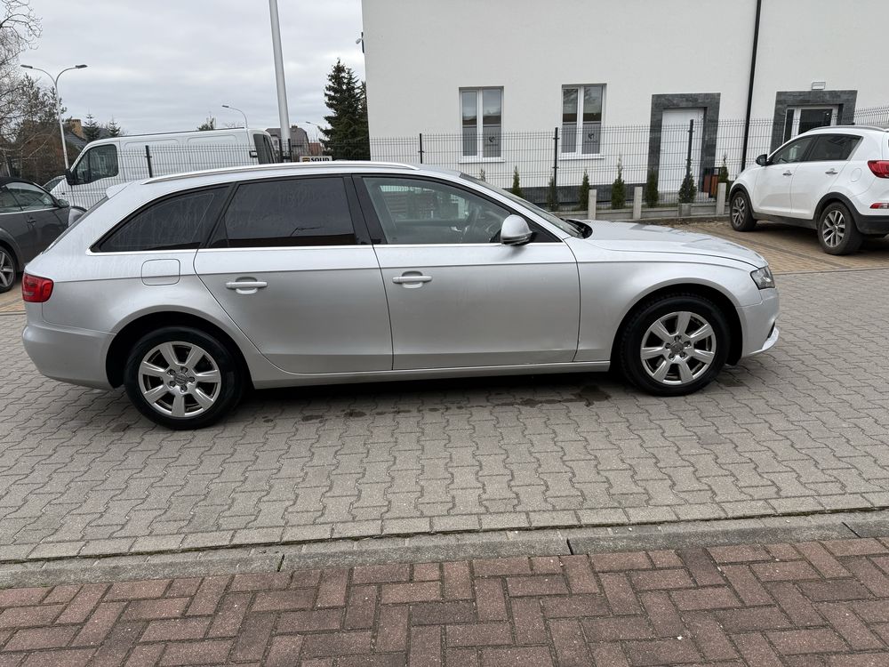 AUDI A4 B8_2.0 CR_Czujniki_Tempomat_Grzane*Fotele_Zarejestrowana!