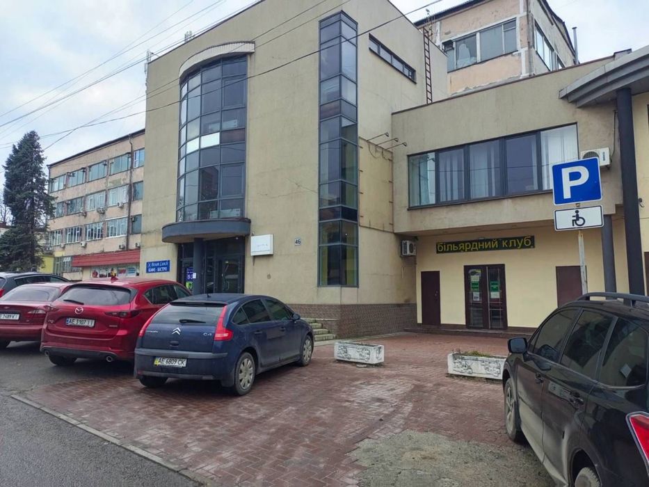 Аренда офиса 300 м2, О.Поля, отдельных вход, офис на 3х этажах