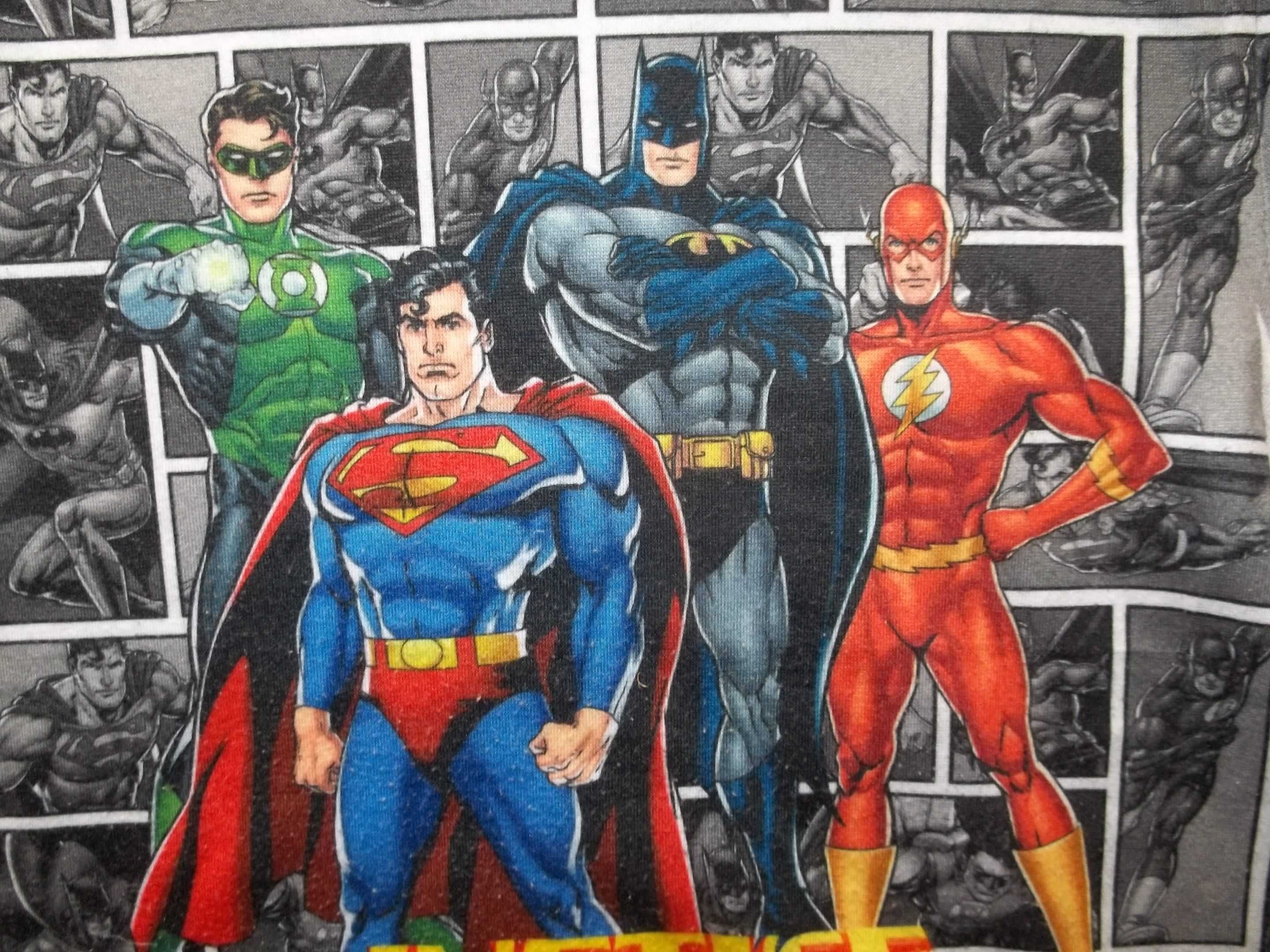 Bluzka AVENGERS Superman , Batman , Green Lauren , Flash   r.110