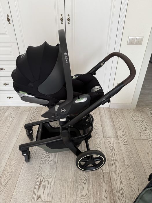 Автокрісло  Cybex Cloud T i-Size 0 - 12 в вдеалі + перехідник