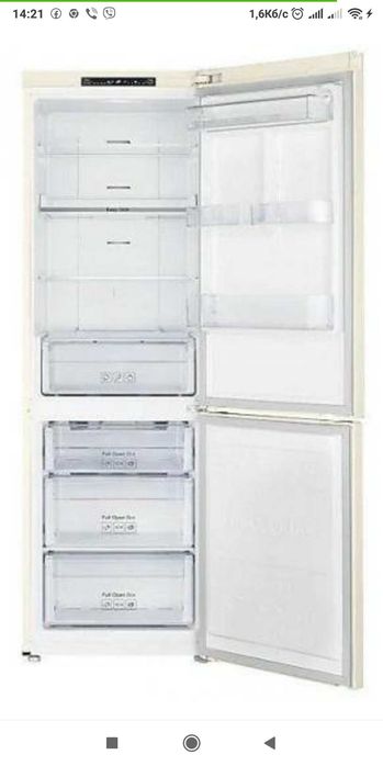 Холодильник Samsung