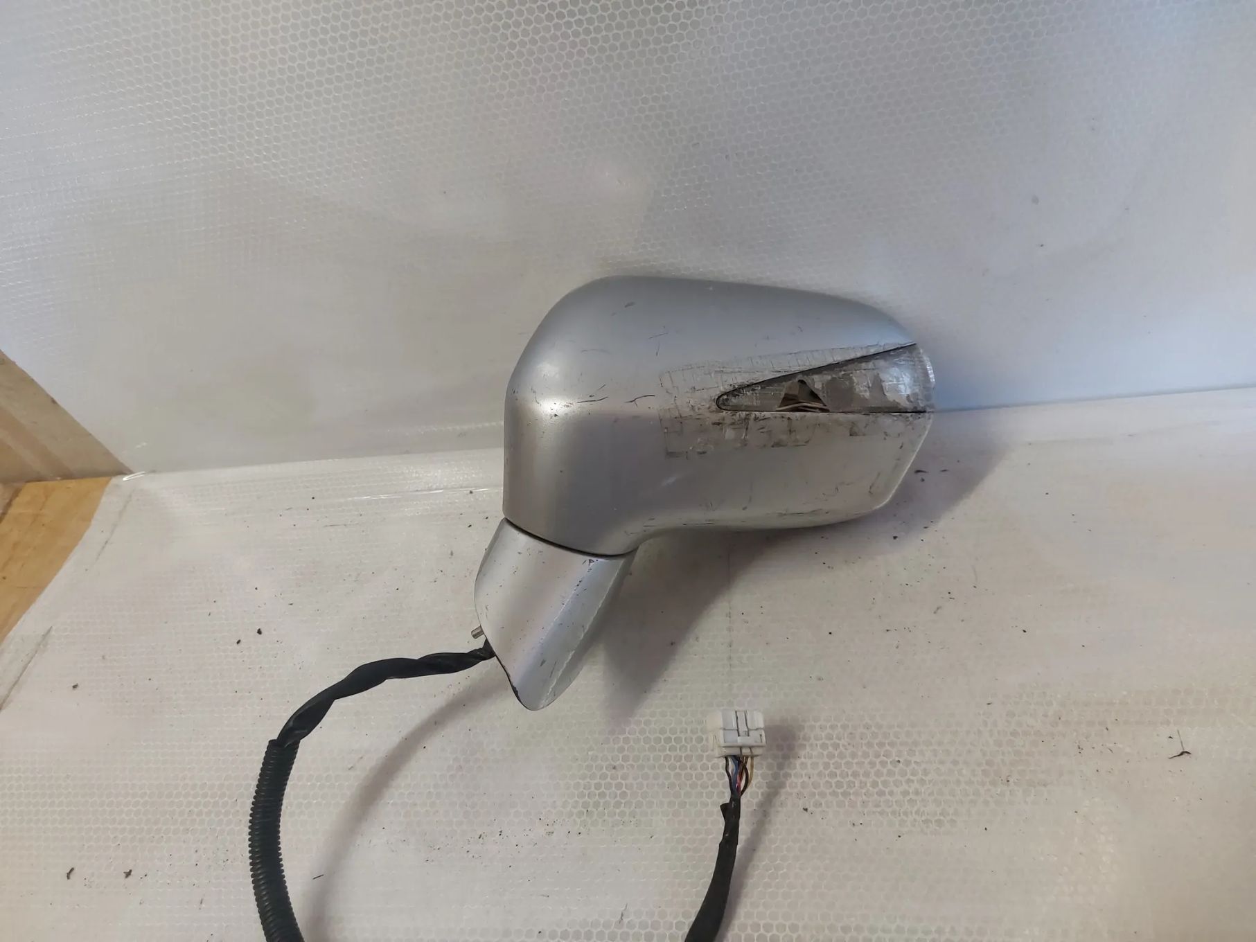 - LUSTERKO ELEKTRYCZNE LEWE HONDA CIVIC VIII 8 SEDAN NH700M SREBRNY 9PIN