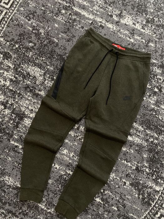 Nike tech fleece Хакі зеленого кольору С-М розмір штани