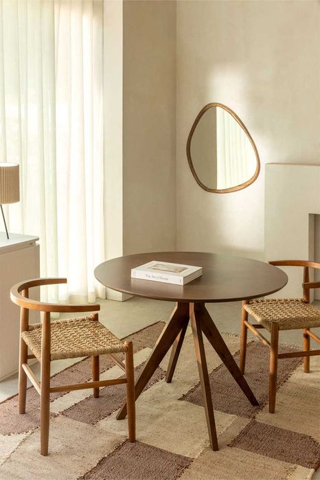 Round wooden table (100cm)