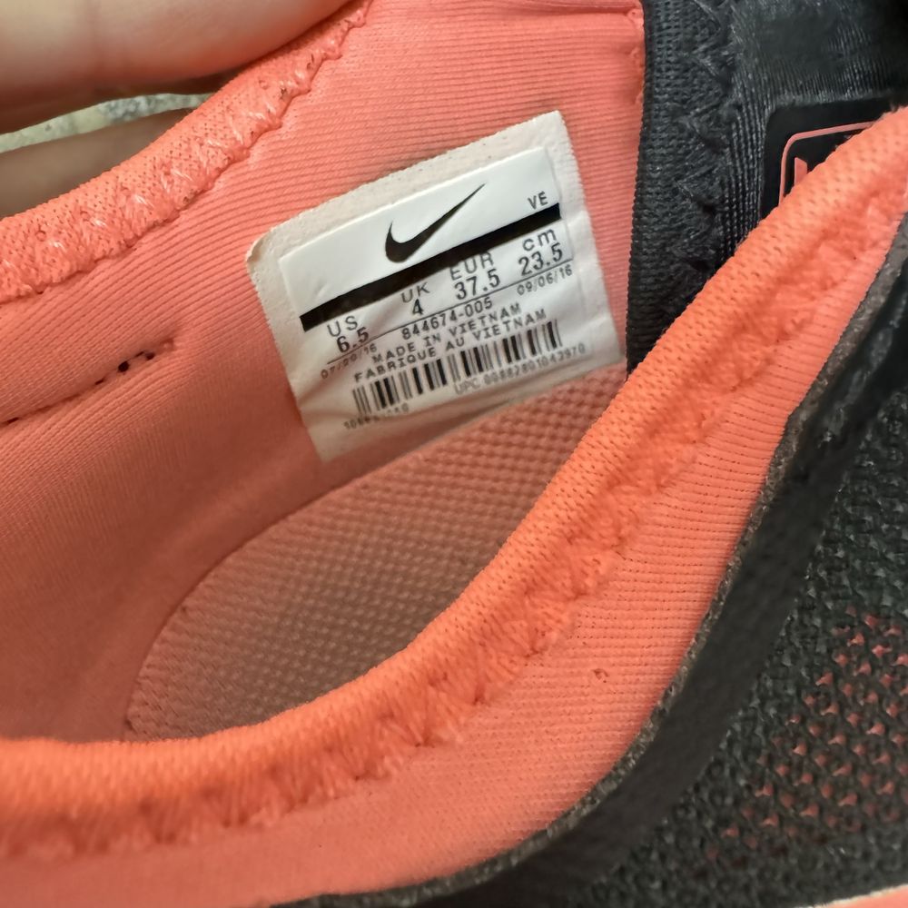 Кросівки Nike бігові