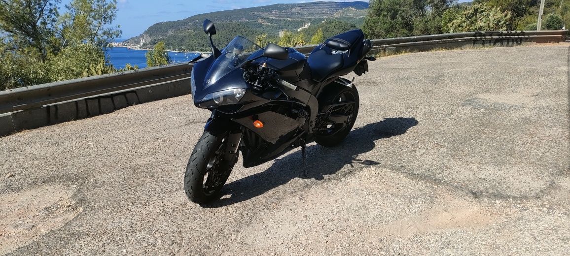 Yamaha YZF R1 + extras 2008