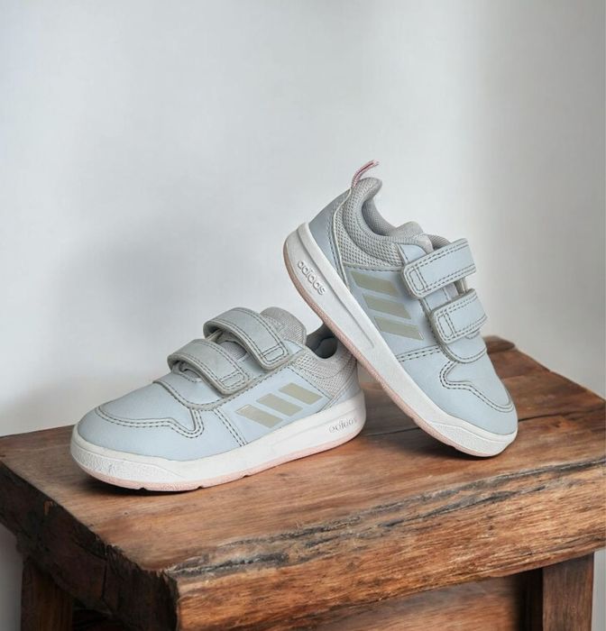 Оригінальні кросівки оригинальные кроссовки Adidas 23,5 розмір