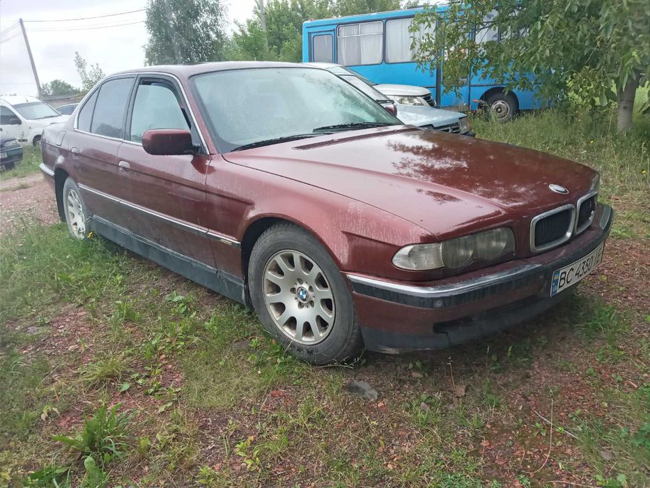 Продам BMW 7 series 728