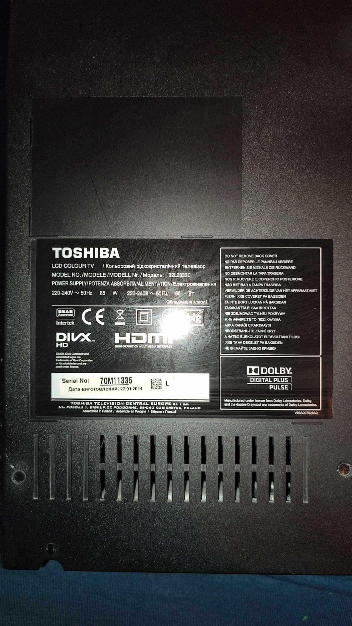 Telewizor Toshiba   32 calowy z uchwytem na ściane