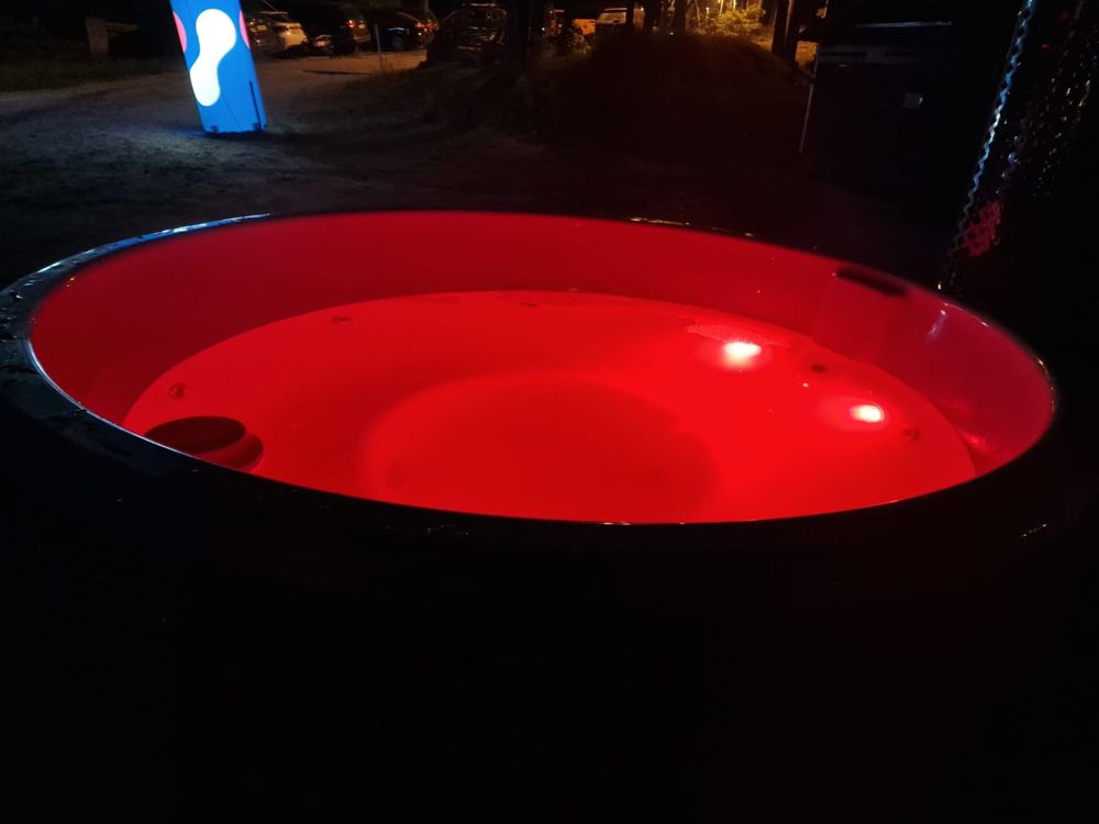 Wynajem mobilnej balii ogrodowej , jacuzzi mobilne , ruska bania