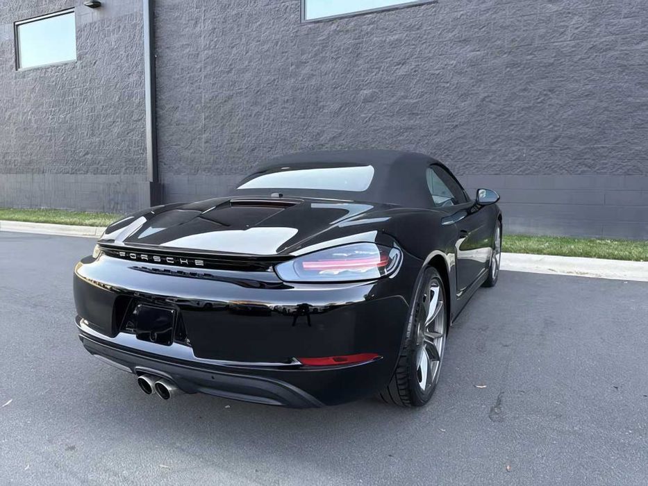 Porsche 718 Boxster S      2017