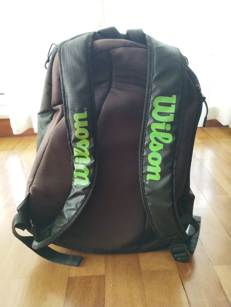 Saco de tenis Pacific; Mochila Wilson