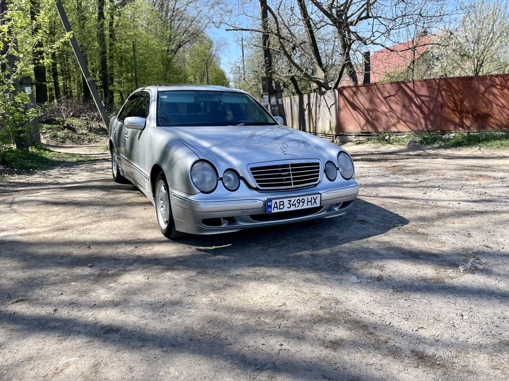 Mercedes-benz w210