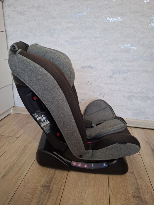 Fotelik samochodowy 0-36kg. Jak nowy!