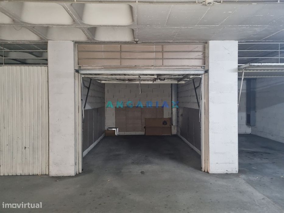ANG1499 - Garagem para Venda em Leiria