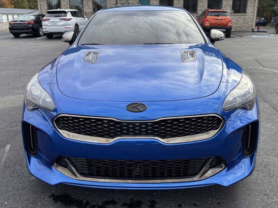 Kia Stinger      2018
