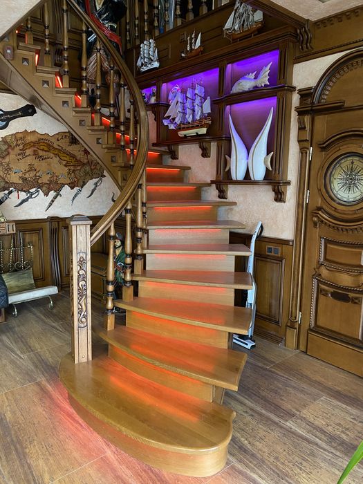 Будинок в районі «Новий двір» 10 соток. Зручна локація.