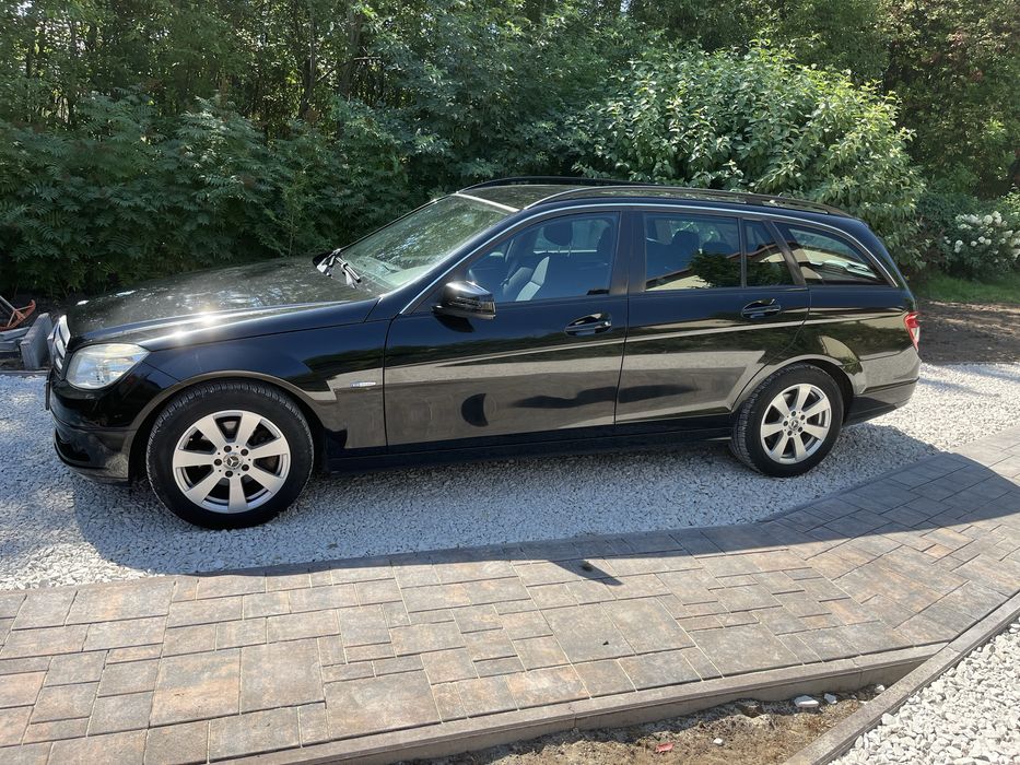 Mercedes-Benz klasy C 2010 zadbany, bez korozji, nowy rozrząd.