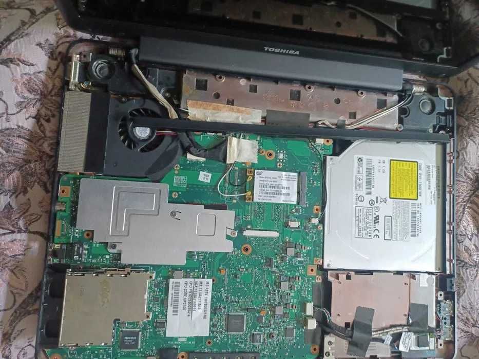 Portátil Toshiba Satellite A300 - PEÇAS
