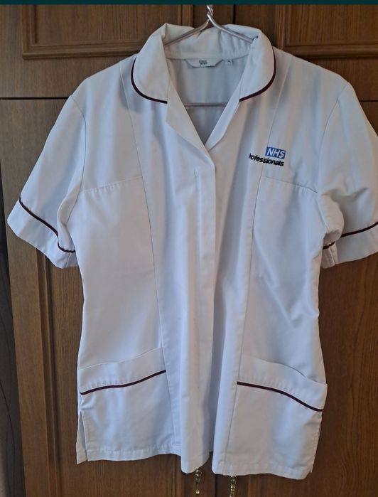 Медична жіноча куртка