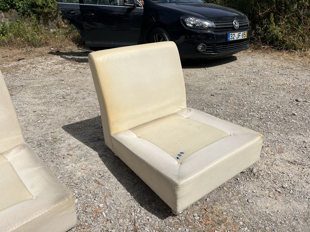 Sofa olaio com forra original 4 unidadas. Preço unitario.