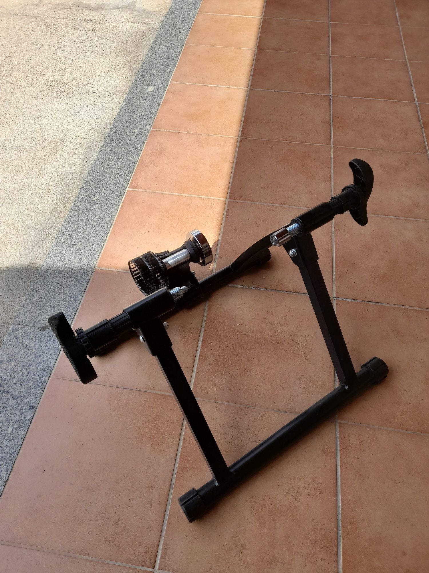 Suporte fixo bicicleta em casa