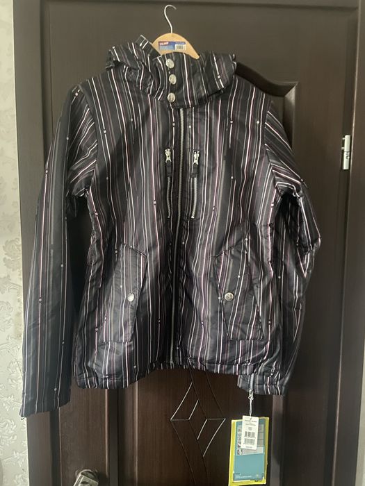 Нові куртки для сноуборту