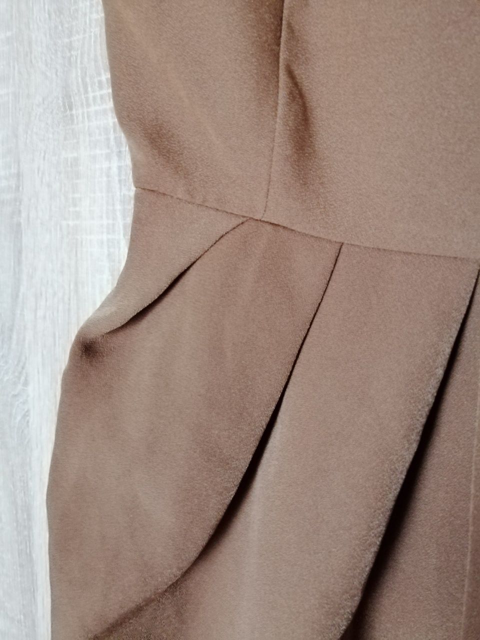 NOWA z metką H&M 129,99 zł Sukienka karmelowa, bez rękawów 36 wesele