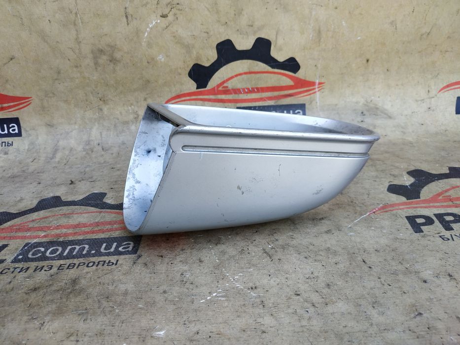 Mercedes C-Class W203 2000-2007 корпус крышка накладка правого зеркала