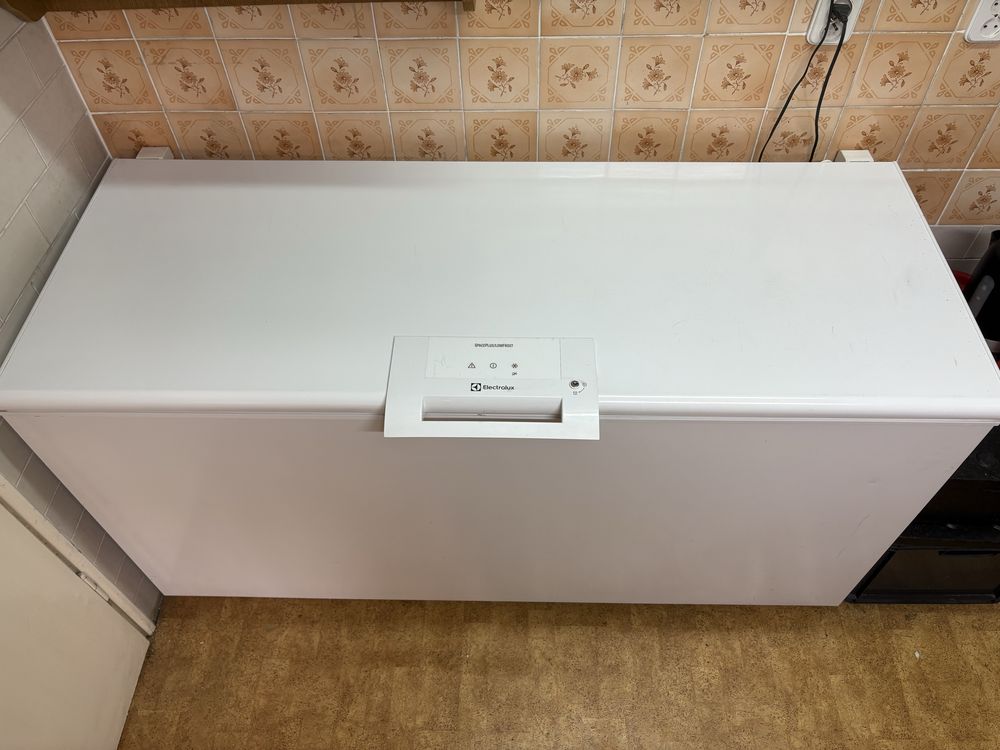 Zamrażarka Elektrolux 347L