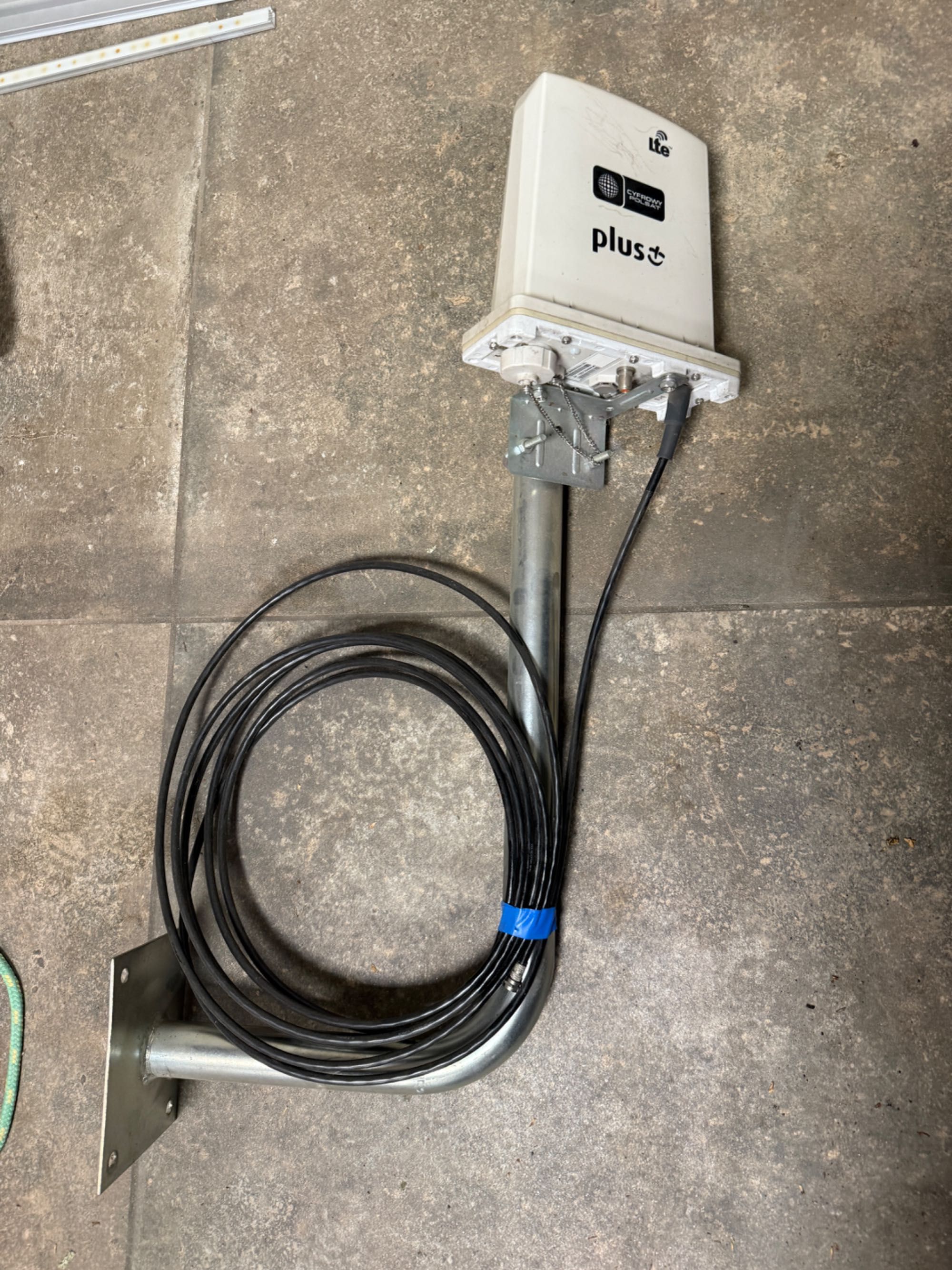 Antena ze wzmacniaczem do Modemu router Idu Odu 200 PLUS