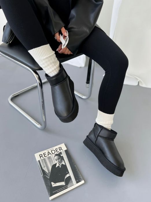 Базовые черные угги кожаные