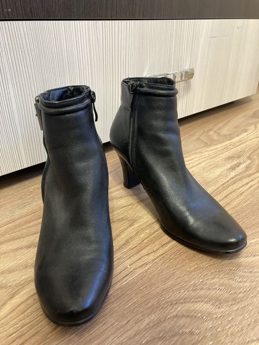 Ботинки женские 38р.