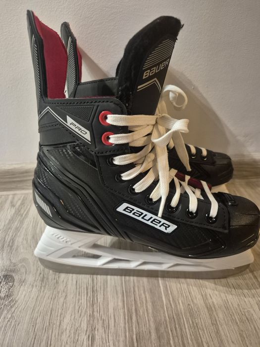 Łyżwy hokejowe Bauer PRO