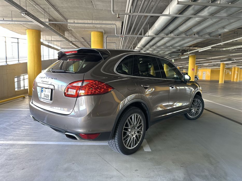 СРОЧНО Porsche Cayenne 958 в Хорошем Состоянии